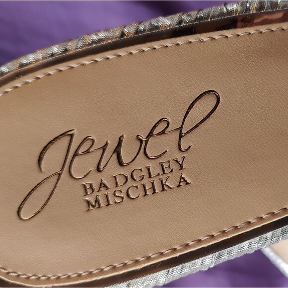 Jewel Badgley Mischka Women's Silver Heeled Sandals. Size 10 - Picture 6 of 9
